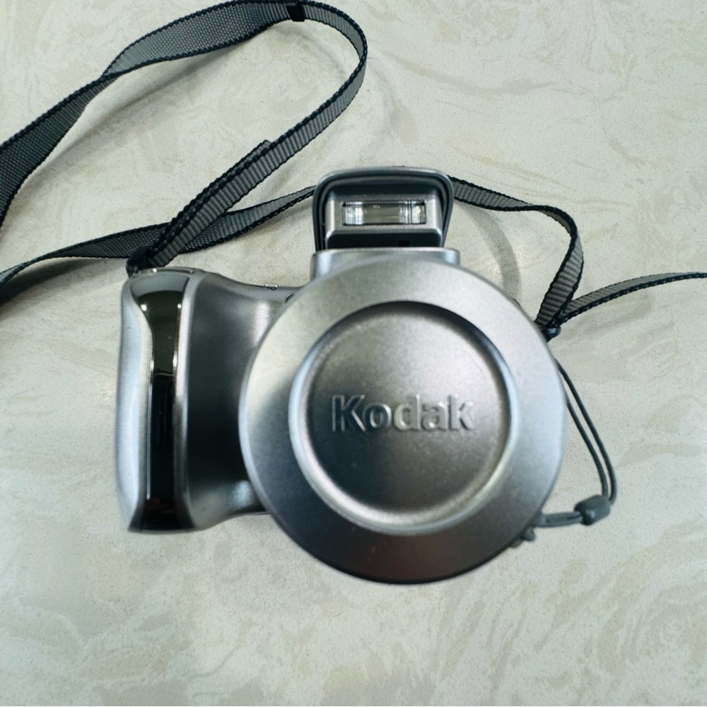 Kodak EasyShare Z612 Digital Camera 12x Opt Zoom 6.1MP New Battery Tested Works - Picture 6 of 16